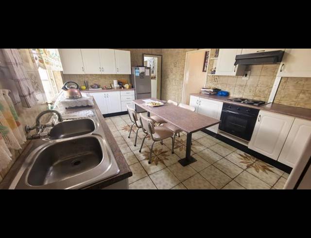 3 BEDROOM HOUSE FOR SALE IN WITPOORTJIE